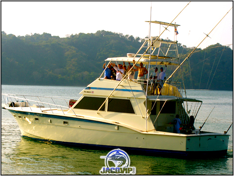 Fishing with a bachelor party group near Jaco Beach