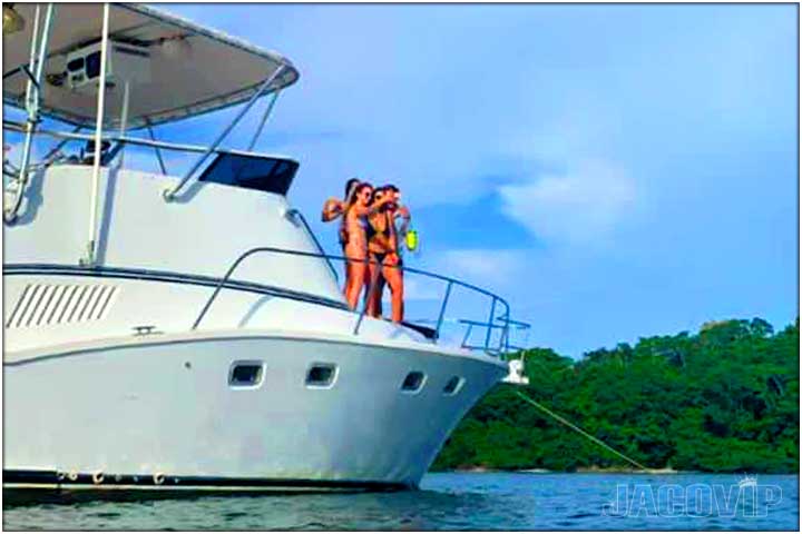 party boat girls in Costa Rica