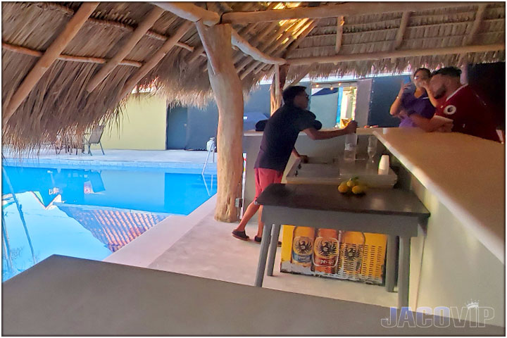 Bartender Service at Blue Marlin hotel in Jaco