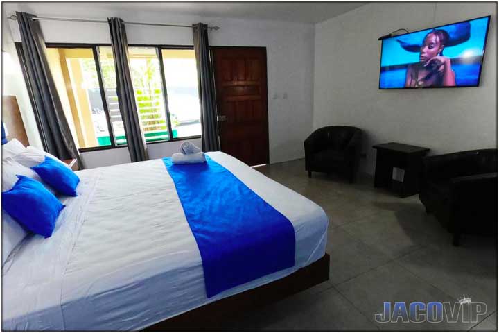 King size bed in bedroom