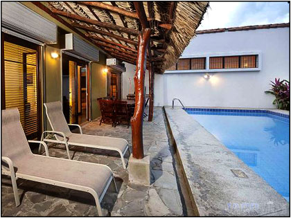 Pool and lounge