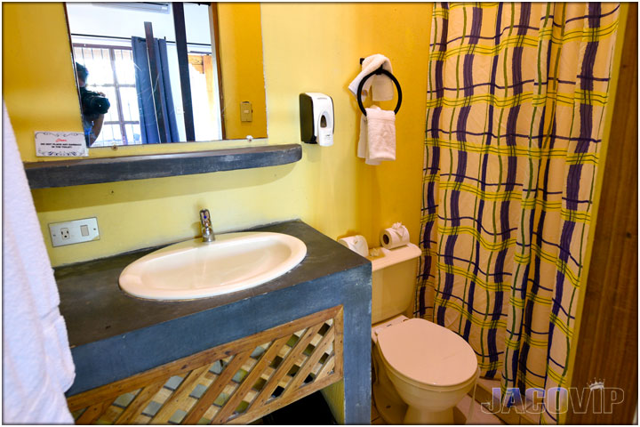 Bathroom for Bedroom 4