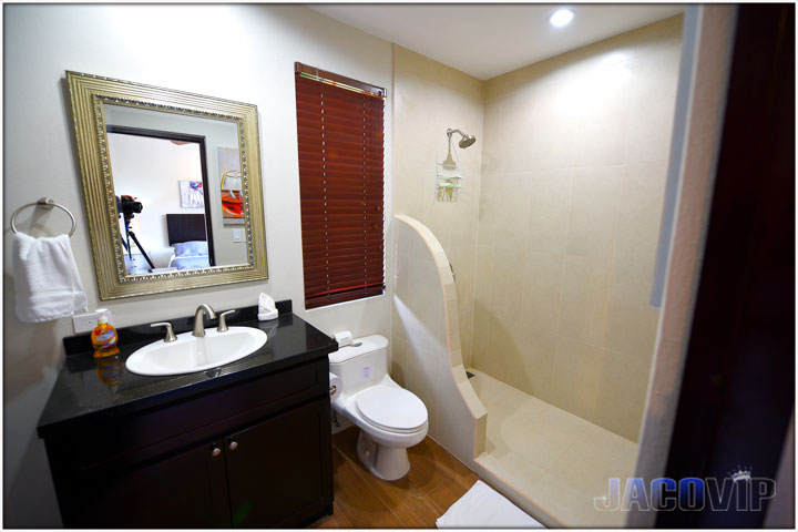 Bathroom numer 3