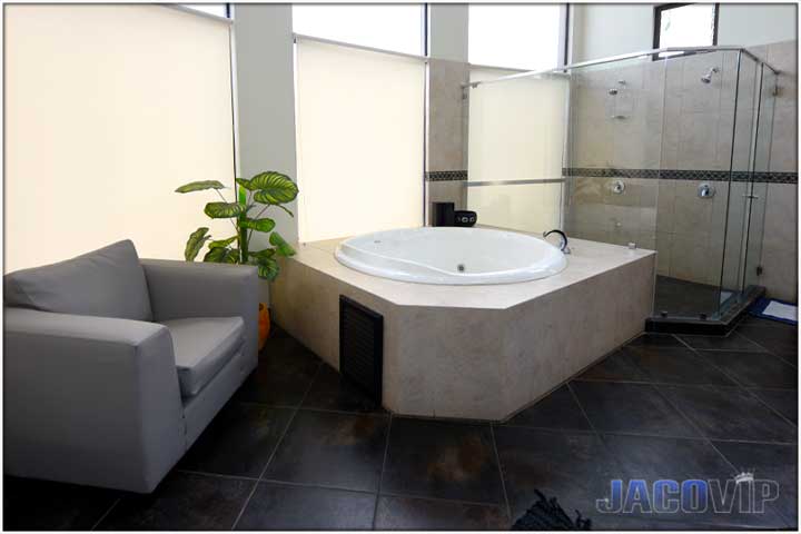 Jacuzzi in large master bathroom