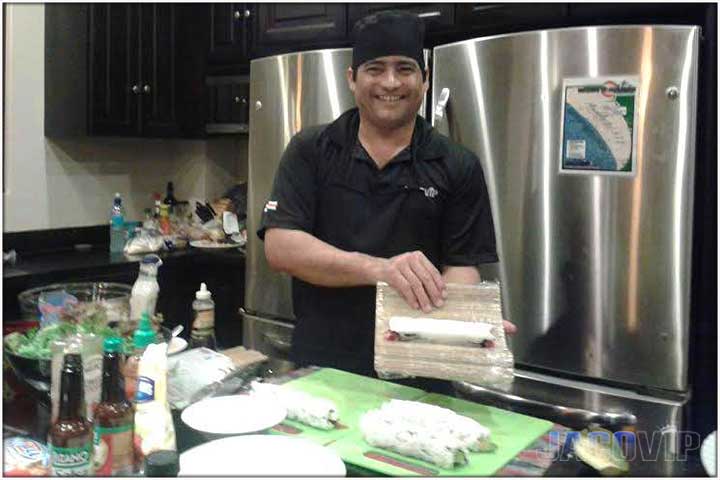 Chef making sushi at Casa Ponte