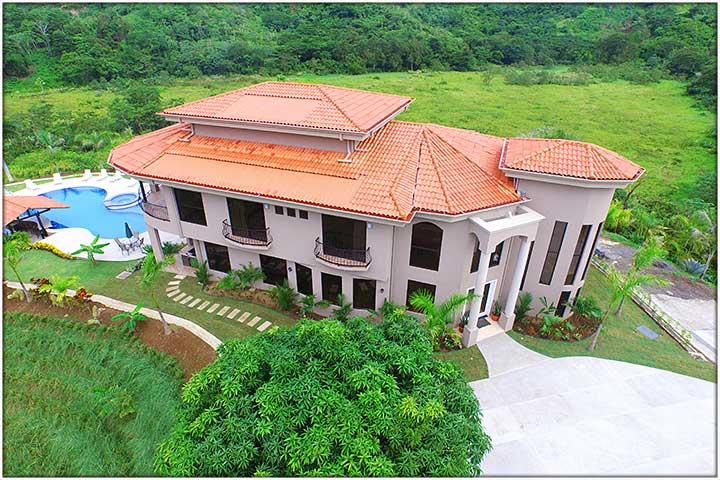 Awesome luxury rental house ideal for your Costa Rica Bachelor Party Stag.