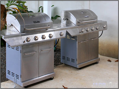 2 BBQs