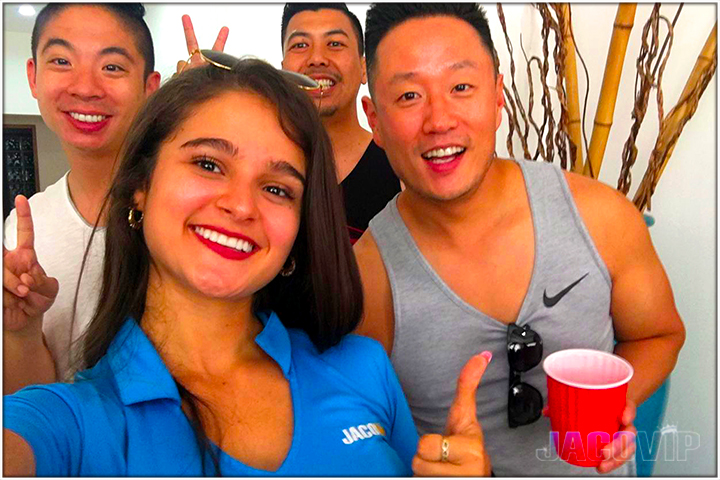 Jaco Concierge thumbs up