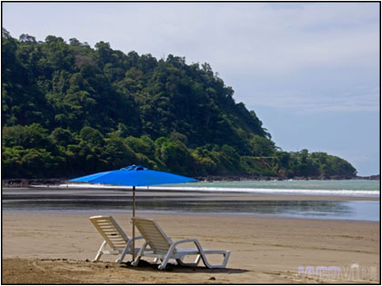 beach chairs on jaco beach