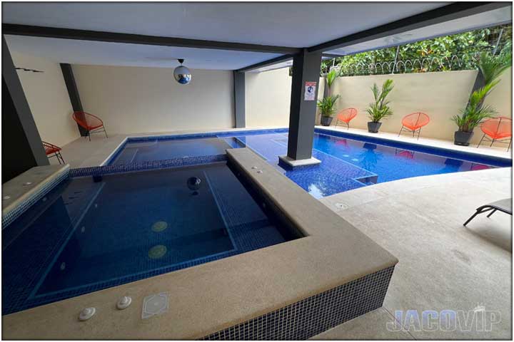 Jacuzzi and tv