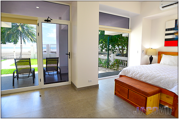 lots of windows in bedroom