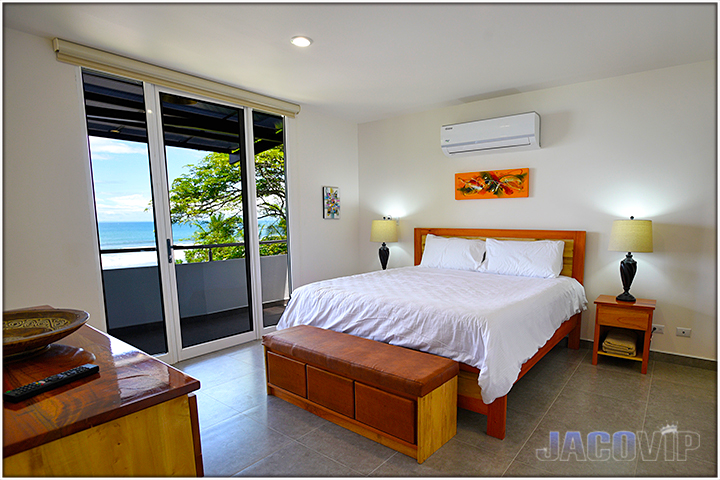 Bedroom number 1 with king size bed