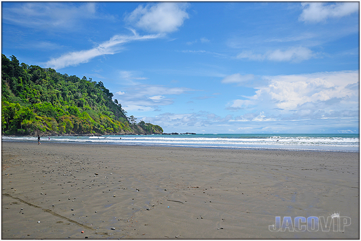 Jaco Becah sand and ocean