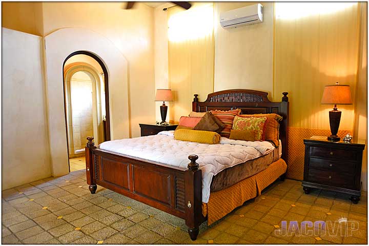 KIng size bed