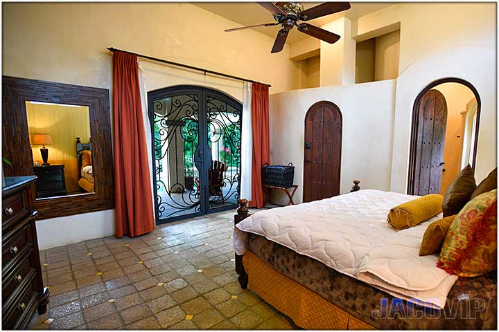 KIng size bed