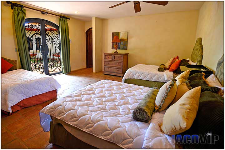 Queen size bed