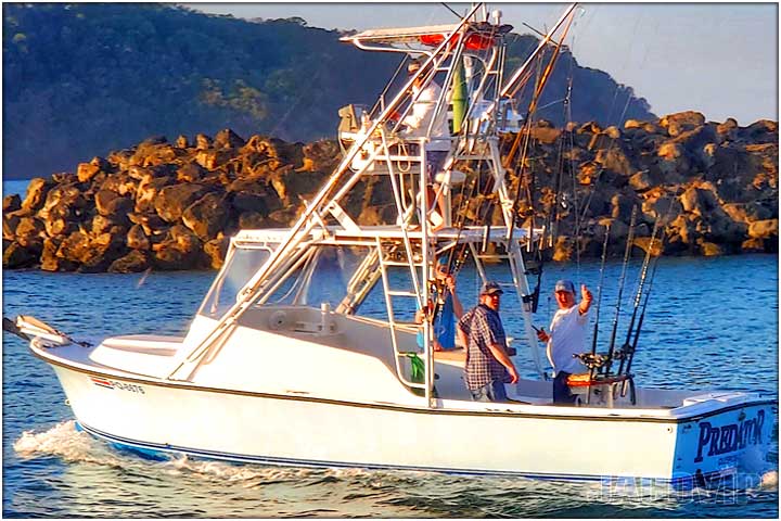 Predator 28' Shamrock in Los Sueños Marina Costa Rica