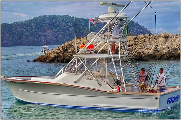 Randra Sportfishing Charter Boat leaving from Los Sueños Marina in Costa Rica