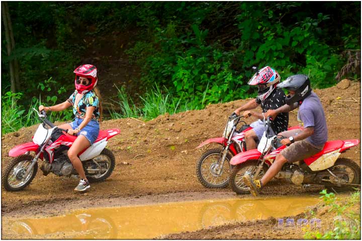 Turning around a very muddy curve