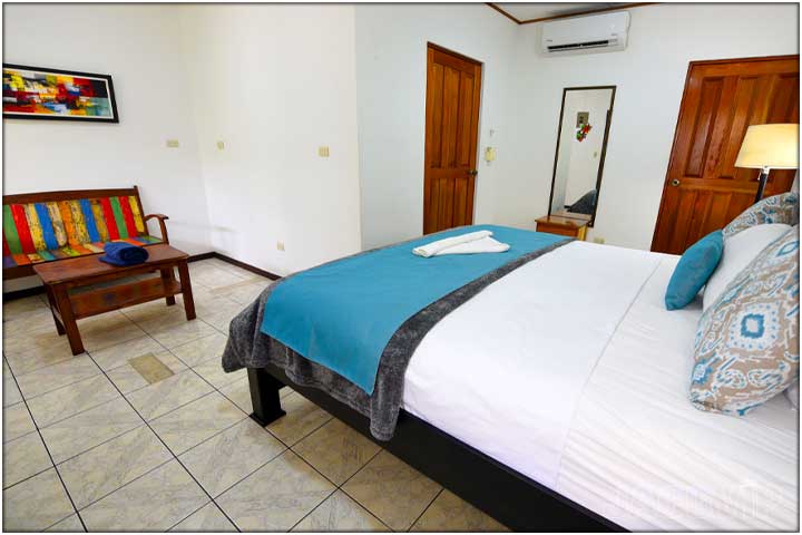 Bedroom 1 with King Size Bed