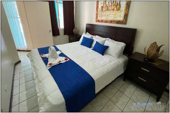 King size bed at Tropical Oasis in Jaco Costa Rica