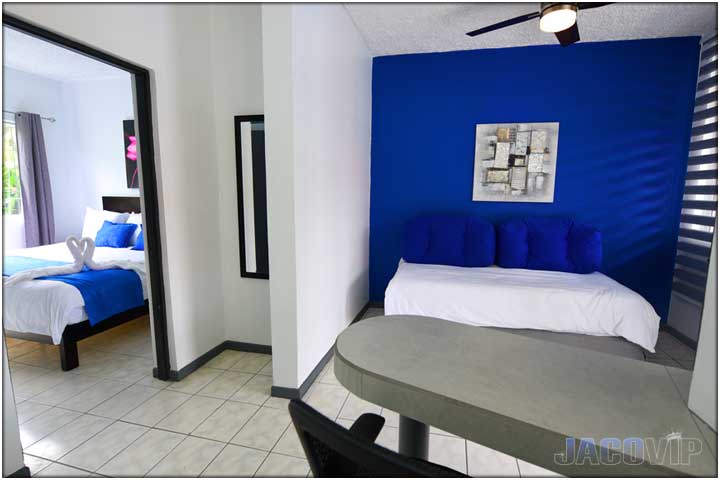 Day bed and desk in main area