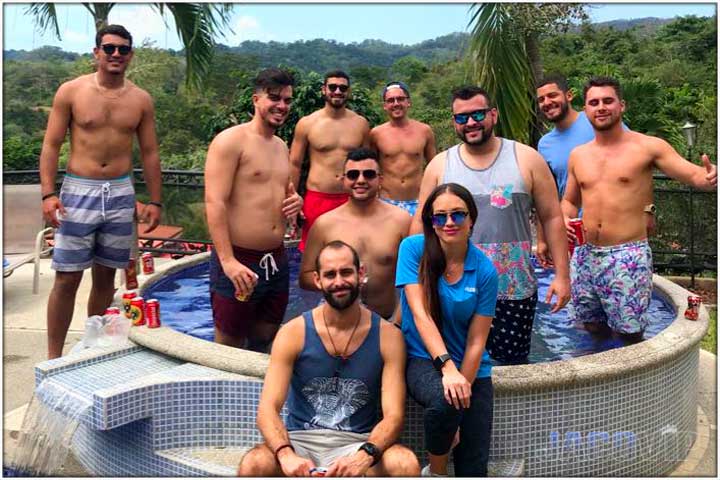 jacuzzi guests with concierge at villa los amigos