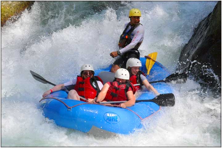 Large splash and lots of white water